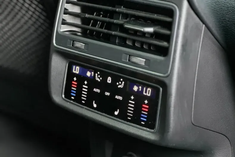 Audi Q8 din 2021 cu 69.899 km - oferta AUD142018 - foto 25