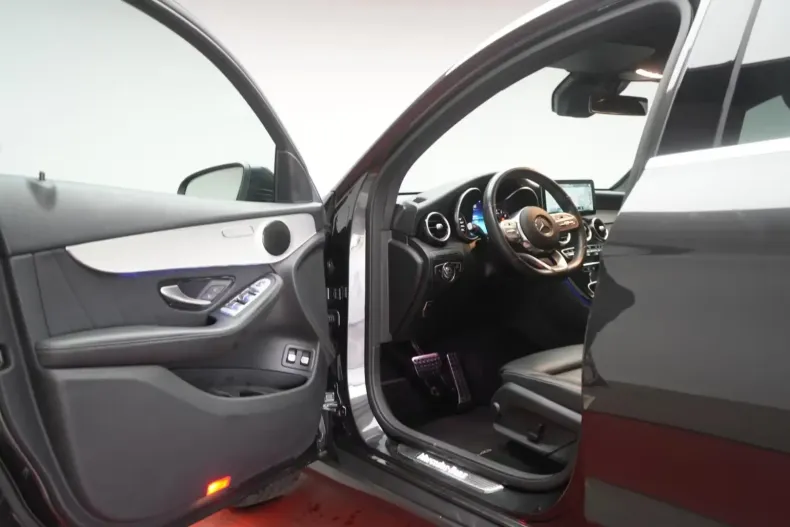 Mercedes-Benz GLC 300 din 2020 cu 55.000 km - oferta MER142019 - foto 5