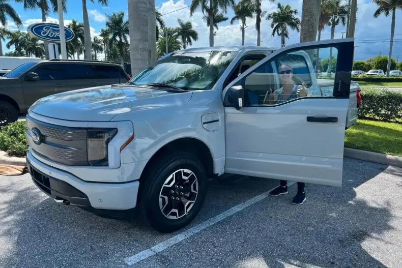 Ford F 150 din 2023 cu 33.000 km - oferta FOR142020 - foto 4