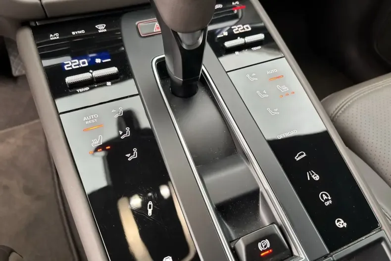 Porsche Macan din 2023 cu 38.632 km - oferta POR142032 - foto 16