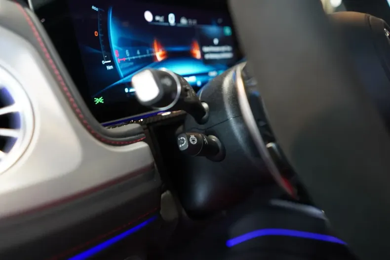 Mercedes-Benz G 63 AMG din 2025 cu 8.500 km - oferta MER142058 - foto 14