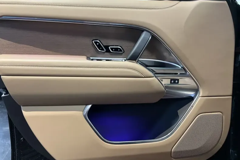 Land Rover Range Rover din 2024 cu 8.900 km - oferta LAN142060 - foto 19