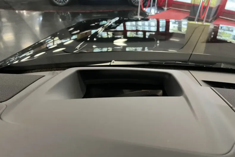 Land Rover Range Rover din 2024 cu 8.900 km - oferta LAN142060 - foto 30