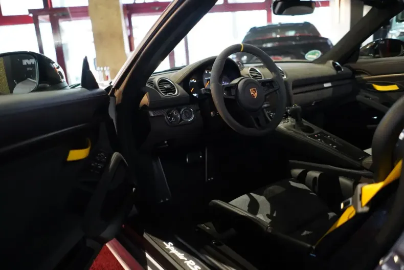 Porsche Boxster din 2024 cu 3.500 km - oferta POR142063 - foto 18