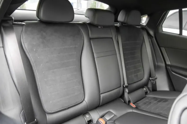 Mercedes-Benz GLC 300 din 2024 cu 6.420 km - oferta MER142065 - foto 7