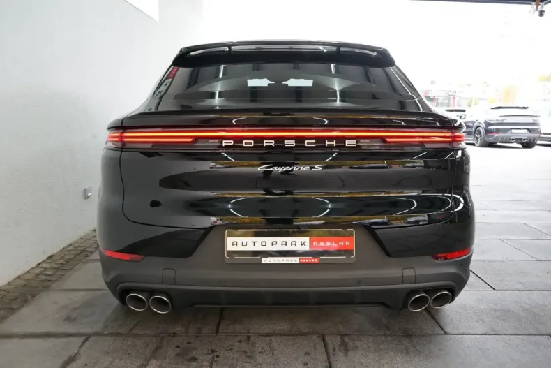 Porsche Cayenne din 2024 cu 23.600 km - oferta POR142073 - foto 4