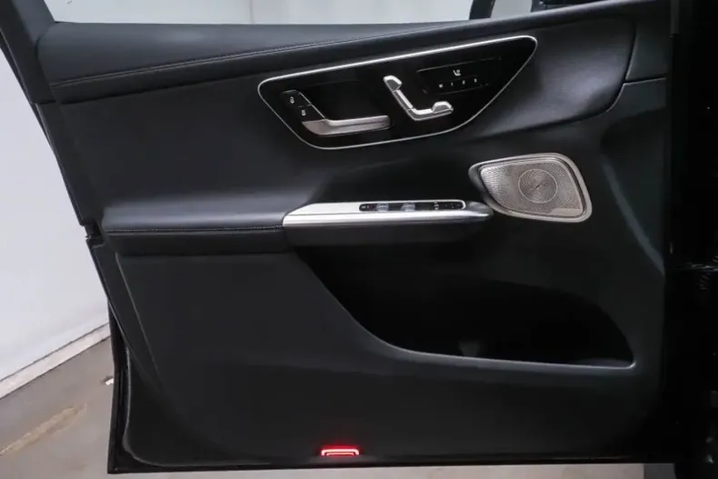 Mercedes-Benz GLC 220 din 2024 cu 15.300 km - oferta MER142081 - foto 9