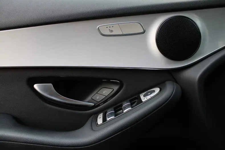 Mercedes-Benz GLC 300 din 2021 cu 66.104 km - oferta MER142089 - foto 10