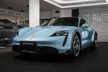 Porsche Taycan din 2022 - oferta POR142091