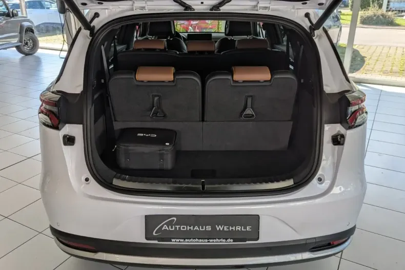 BYD TANG din 2023 cu 15.000 km - oferta BYD142112 - foto 12