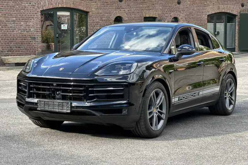 Porsche Cayenne din 2023 cu 23.100 km - oferta POR142117 - foto 7