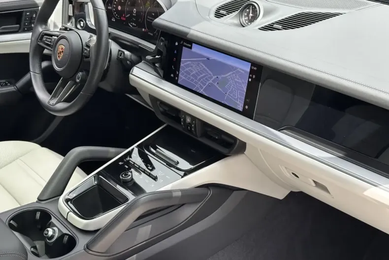 Porsche Cayenne din 2023 cu 23.100 km - oferta POR142117 - foto 13