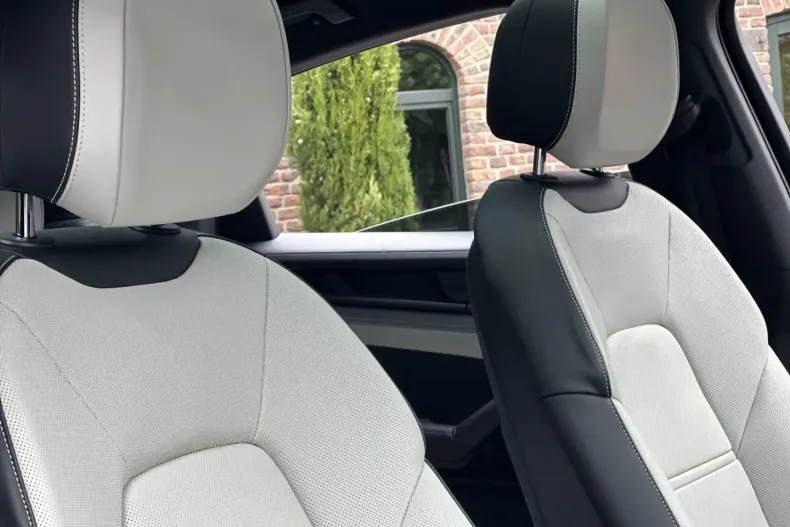 Porsche Cayenne din 2023 cu 23.100 km - oferta POR142117 - foto 28