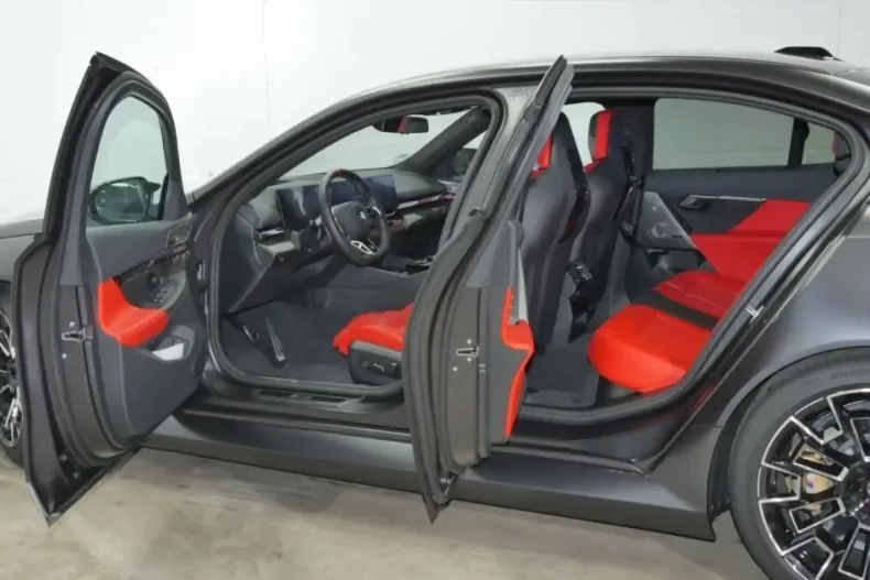 BMW M5 din 2024 cu 14.100 km - oferta BMW142119 - foto 8