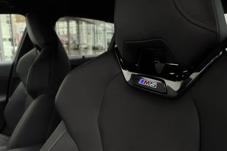 BMW M5 din 2024 cu 3.933 km - oferta BMW142123 - foto 13