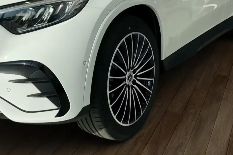 Mercedes-Benz GLC 200 din 2025 cu 14.900 km - oferta MER142128 - foto 2