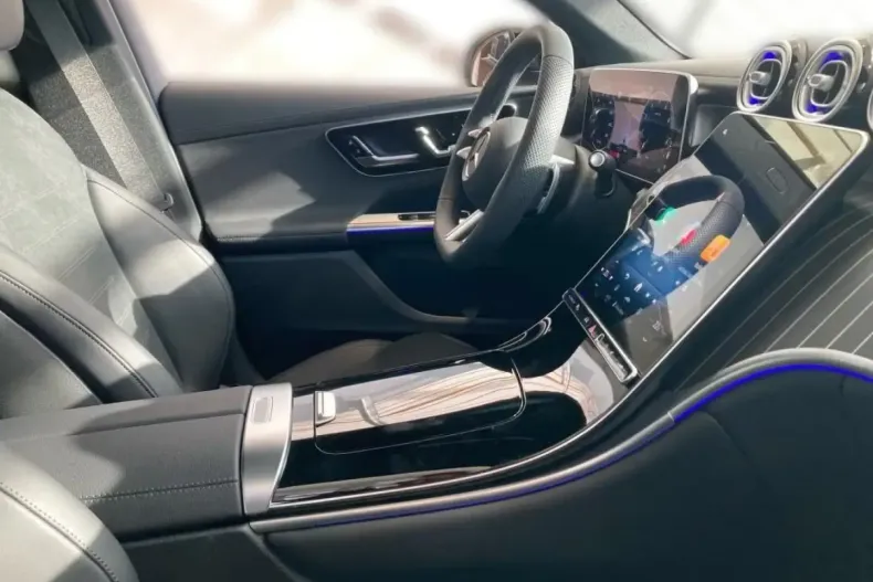 Mercedes-Benz GLC 200 din 2025 cu 14.900 km - oferta MER142128 - foto 9