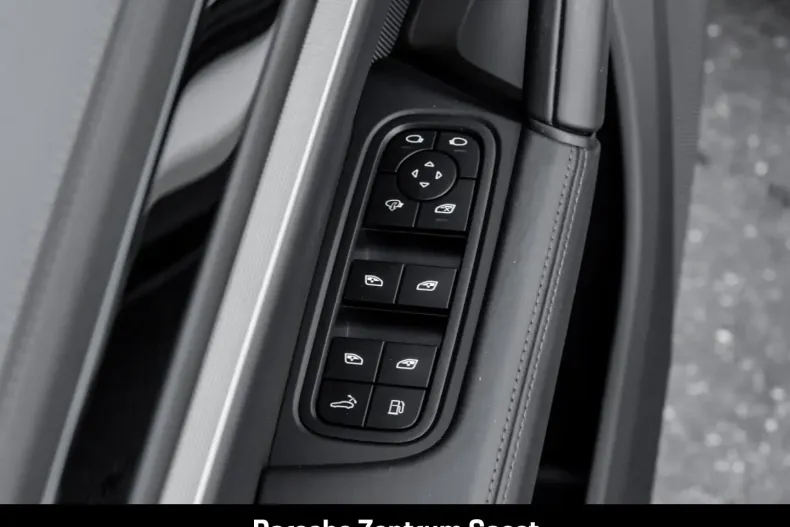 Porsche Cayenne din 2023 cu 12.900 km - oferta POR142131 - foto 19