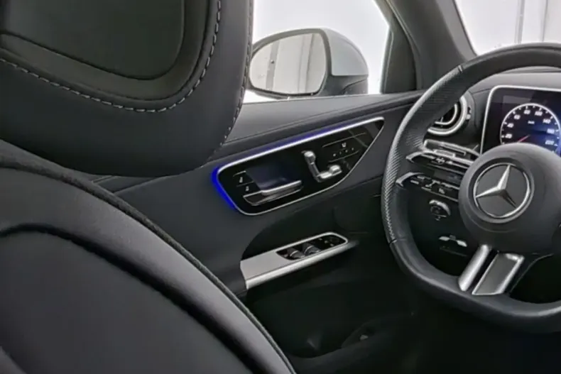 Mercedes-Benz GLC 220 din 2024 cu 31.600 km - oferta MER142133 - foto 8