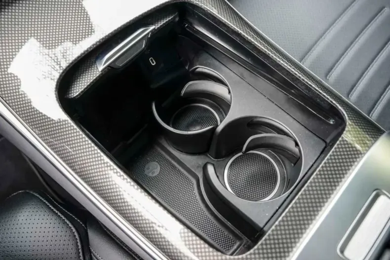 Mercedes-Benz GLC 200 din 2025 cu 9.300 km - oferta MER142134 - foto 5