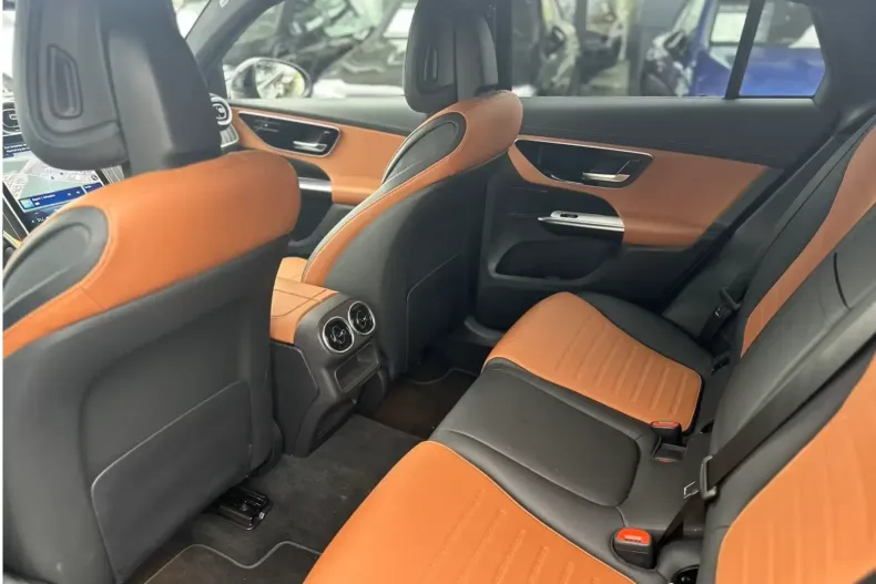 Mercedes-Benz GLC 200 din 2024 cu 17.118 km - oferta MER142142 - foto 6