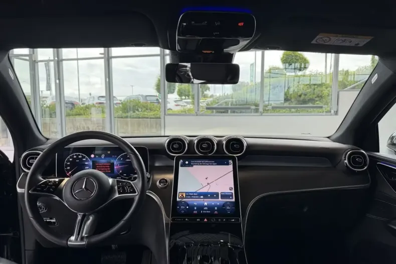 Mercedes-Benz GLC 220 din 2025 cu 15.800 km - oferta MER142152 - foto 4