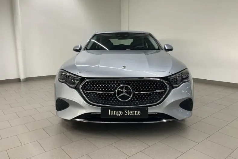 Mercedes-Benz E 220 din 2024 cu 11.507 km - oferta MER142156 - foto 3