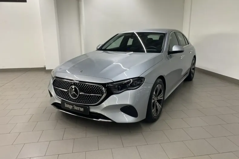 Mercedes-Benz E 220 din 2024 cu 11.507 km - oferta MER142156 - foto 1