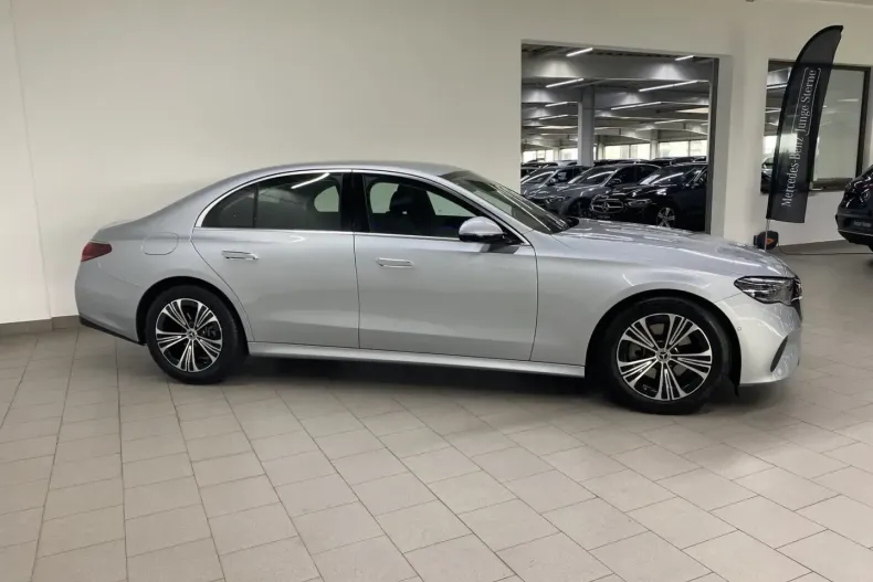 Mercedes-Benz E 220 din 2024 cu 11.507 km - oferta MER142156 - foto 7