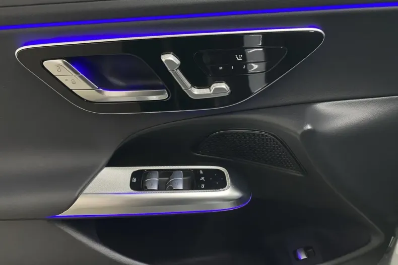 Mercedes-Benz E 220 din 2024 cu 11.507 km - oferta MER142156 - foto 11