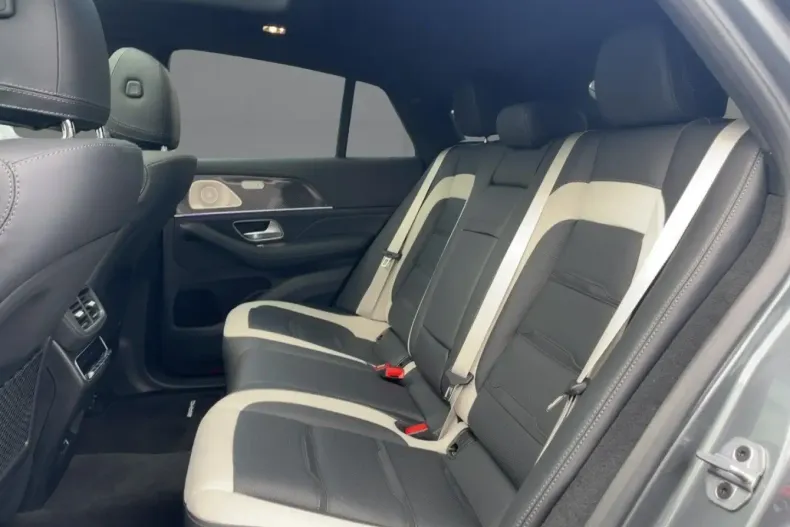 Mercedes-Benz GLE 63 AMG din 2025 cu 15.137 km - oferta MER142159 - foto 8