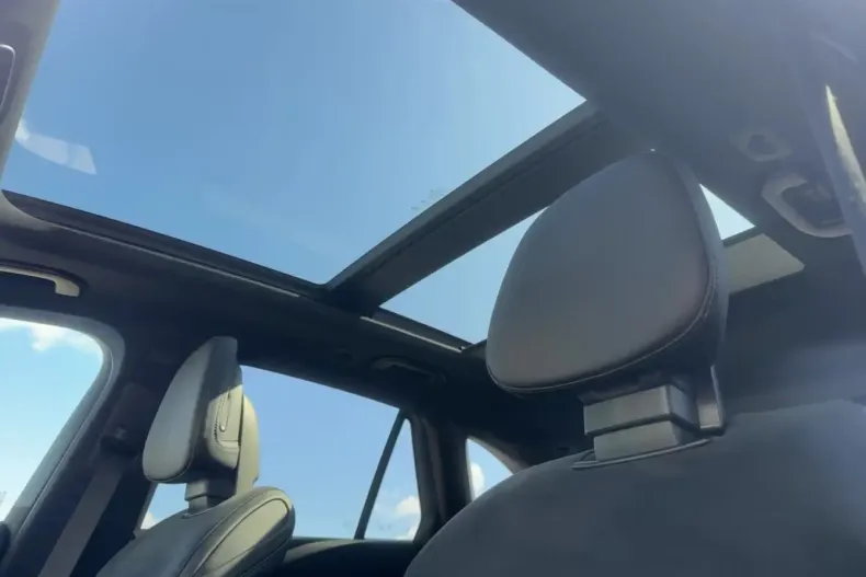 Mercedes-Benz GLC 220 din 2024 cu 15.650 km - oferta MER142163 - foto 9