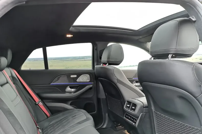 Mercedes-Benz GLE 63 AMG din 2024 cu 18.500 km - oferta MER142167 - foto 17