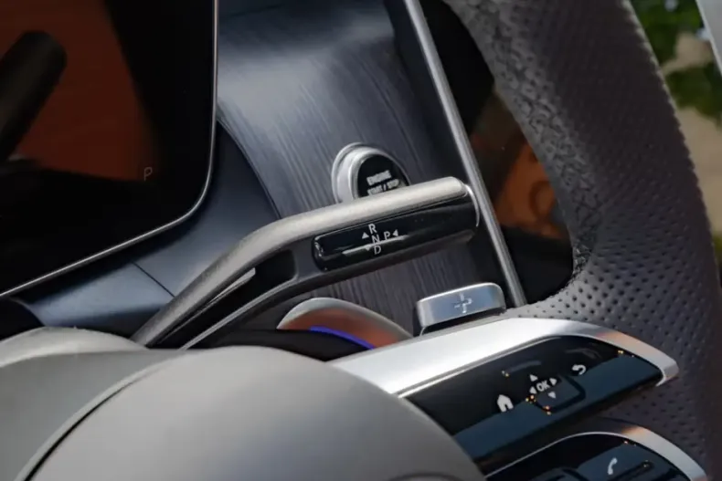 Mercedes-Benz GLC 200 din 2025 cu 9.500 km - oferta MER142169 - foto 12