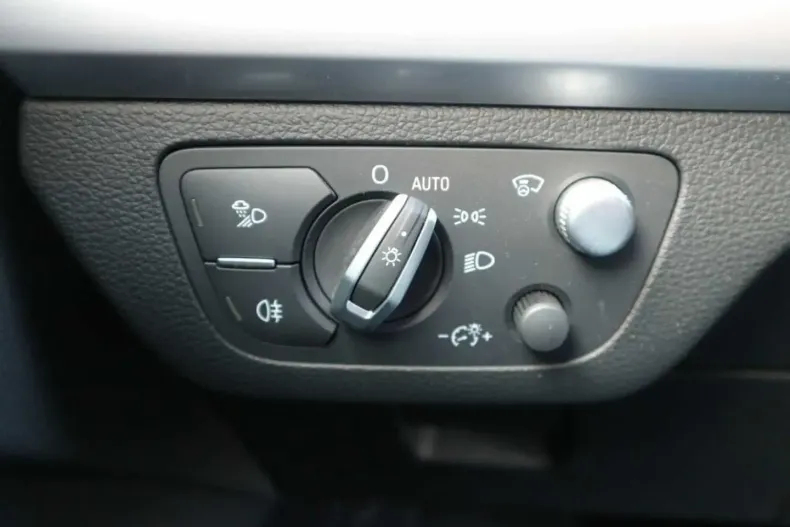 Audi Q5 din 2022 cu 87.775 km - oferta AUD142185 - foto 10