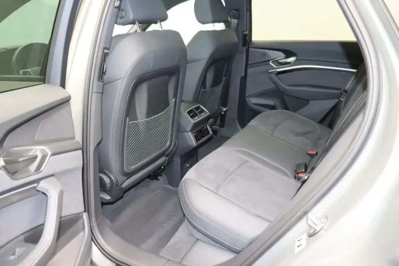 Audi Q8 din 2023 cu 29.683 km - oferta AUD142190 - foto 9