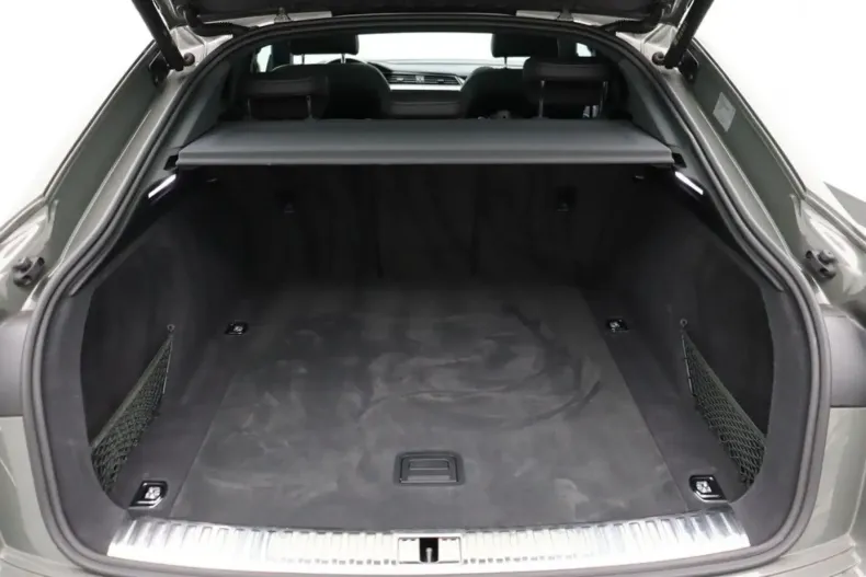 Audi Q8 din 2023 cu 29.683 km - oferta AUD142190 - foto 10