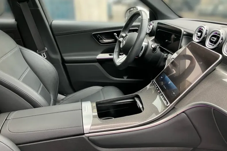 Mercedes-Benz GLC 200 din 2023 cu 17.612 km - oferta MER142211 - foto 8