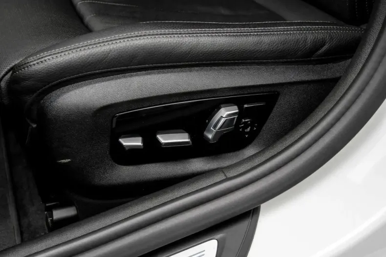 BMW 545 din 2021 cu 74.589 km - oferta BMW142212 - foto 8