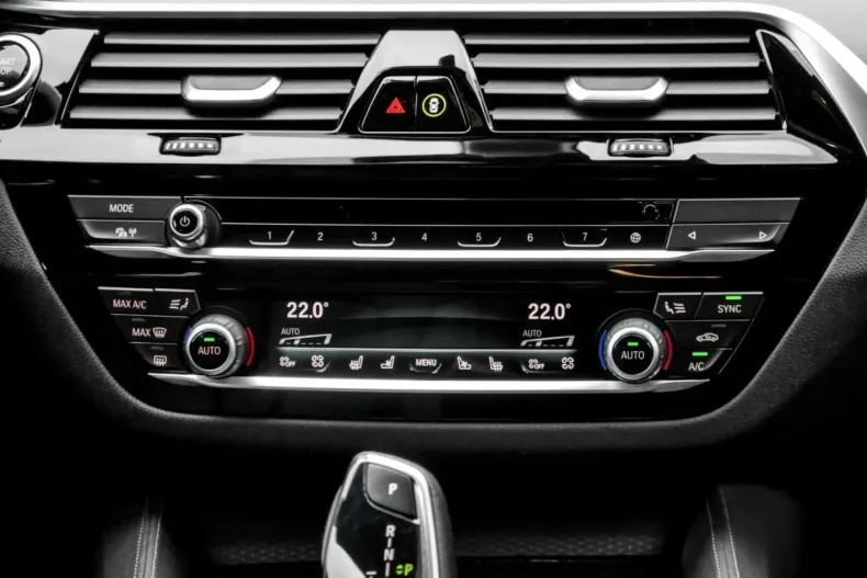 BMW 545 din 2021 cu 74.589 km - oferta BMW142212 - foto 11