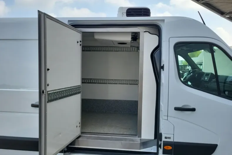 Renault Master din 2024 cu 15.073 km - oferta REN142226 - foto 8