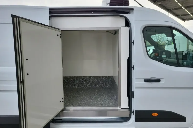 Renault Master din 2024 cu 174 km - oferta REN142232 - foto 5