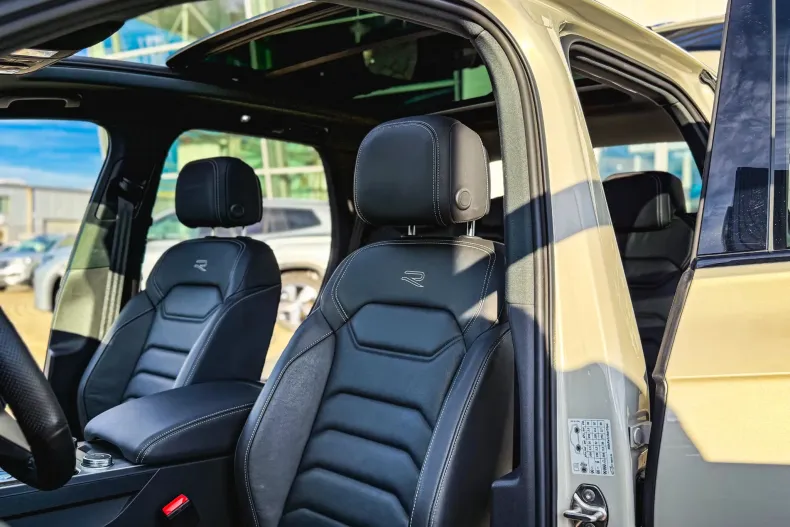 Volkswagen Touareg din 2023 cu 35.820 km - oferta VOL142287 - foto 7