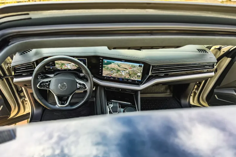 Volkswagen Touareg din 2023 cu 35.820 km - oferta VOL142287 - foto 8