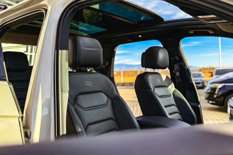 Volkswagen Touareg din 2023 cu 35.820 km - oferta VOL142287 - foto 9