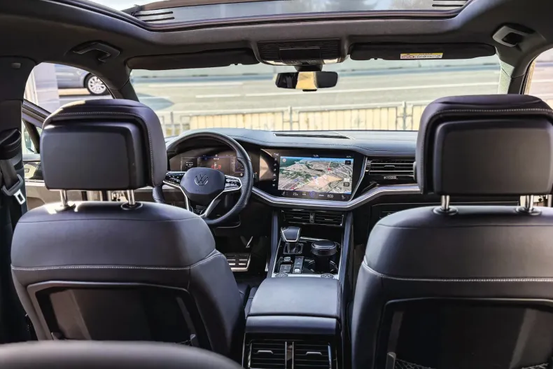 Volkswagen Touareg din 2023 cu 35.820 km - oferta VOL142287 - foto 26