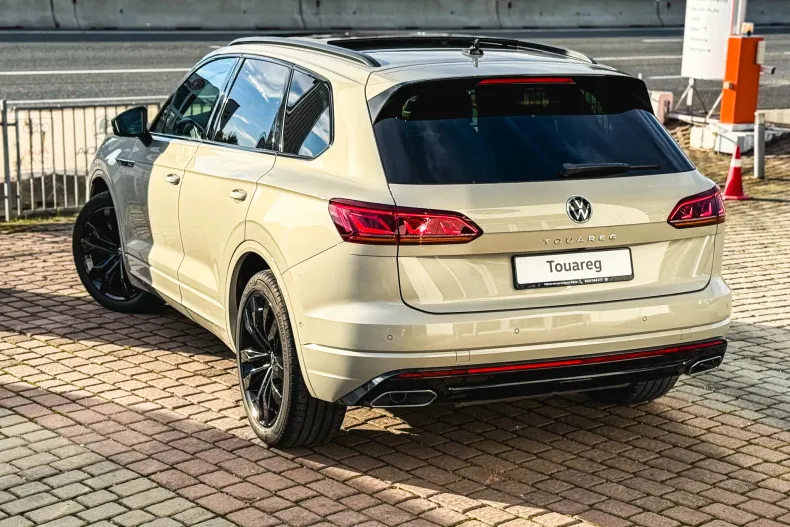 Volkswagen Touareg din 2023 cu 35.820 km - oferta VOL142287 - foto 33