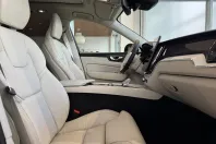 Volvo XC60 din 2025 cu 10 km - oferta VOL142288 - foto 10