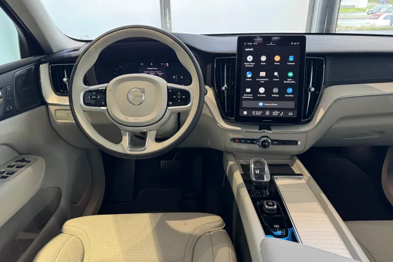 Volvo XC60 din 2025 cu 10 km - oferta VOL142288 - foto 12