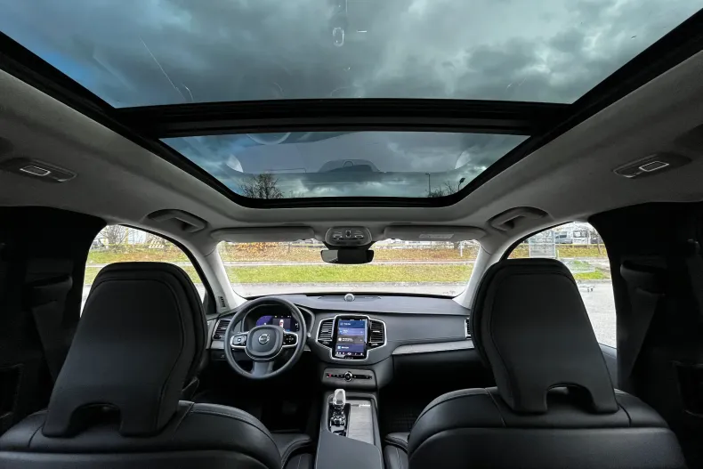 Volvo XC90 din 2023 cu 38.523 km - oferta VOL142305 - foto 13